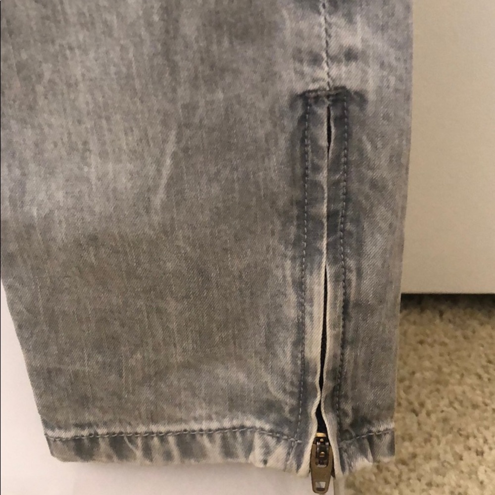 Twenty8Twelve Light Grey Jeans - Picture 3 of 6